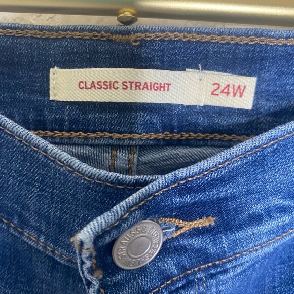Levis Classic Straight Jeans Womens 24W Mid Rise Med Wash Hypersoft Stretch - Picture 5 of 16